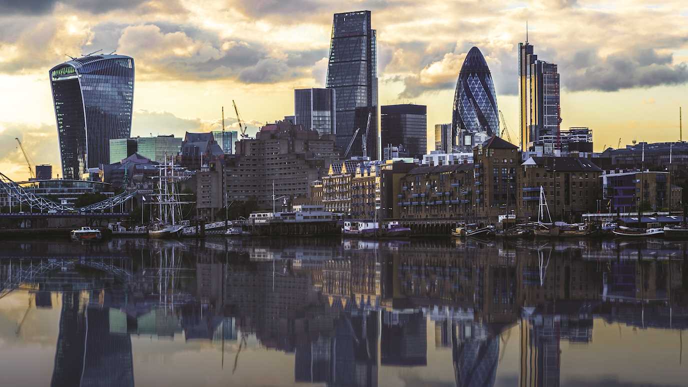 London Skyline-537715782.jpg