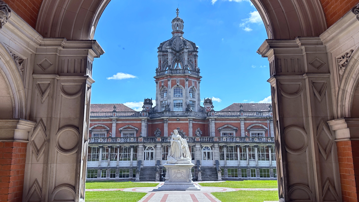 Founders North Quad entrance view - SBM Executive Education